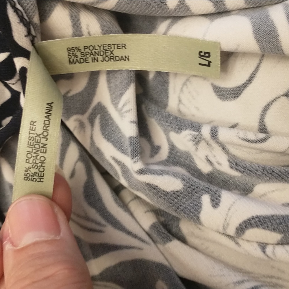 White Stag Black and White Floral Top Size L - Picture 5 of 5